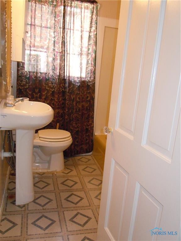 4213 Garrison Road Toledo, OH 43613 - Photo 8 of 18 Gallery Image 8