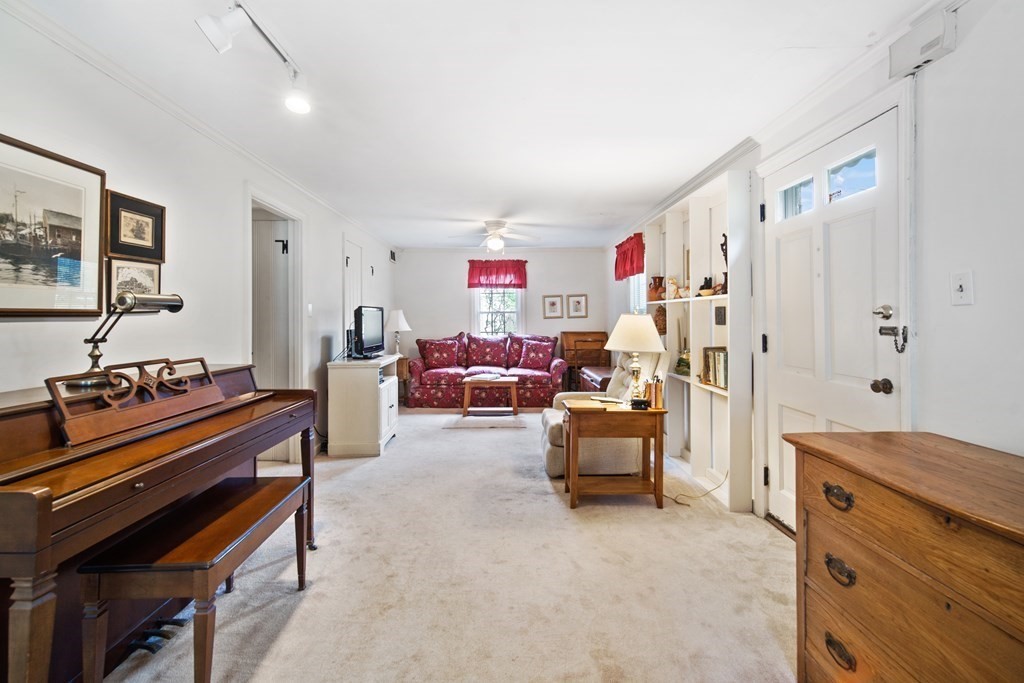 112 West Allen Ridge Road Springfield, MA 01118 - Photo 11 of 30 Gallery Image 11