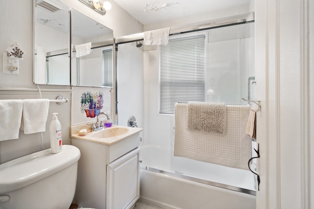112 West Allen Ridge Road Springfield, MA 01118 - Photo 16 of 30 Gallery Image 16