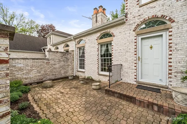 $450,000 | 1 Glengarry Lane, Sugar Grove, IL 60554