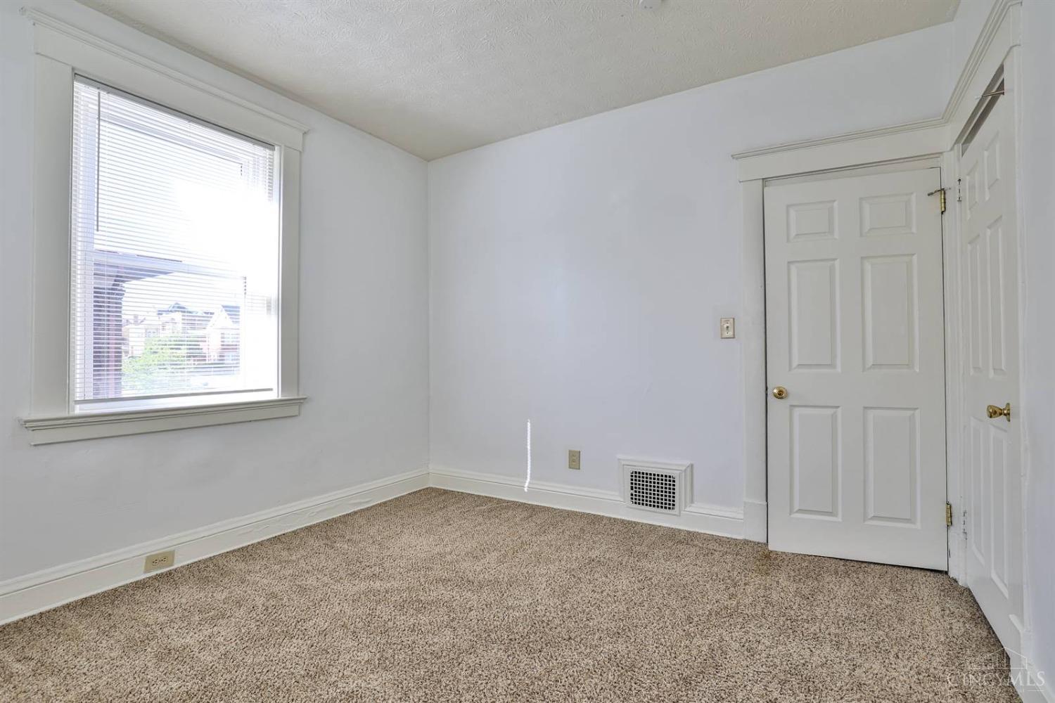 3735 Reading Road Cincinnati, OH 45229 - Photo 23 of 27 Gallery Image 23