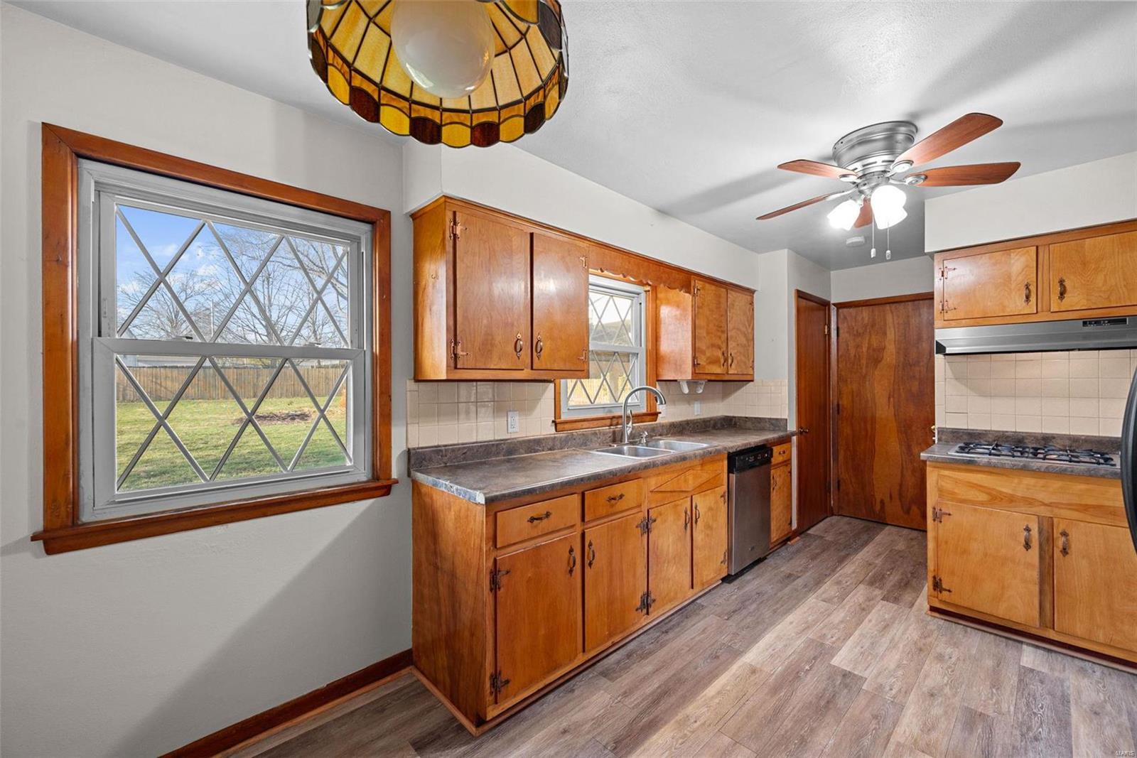 708 Pershing Drive Warrenton, MO 63383 - Photo 11 of 36