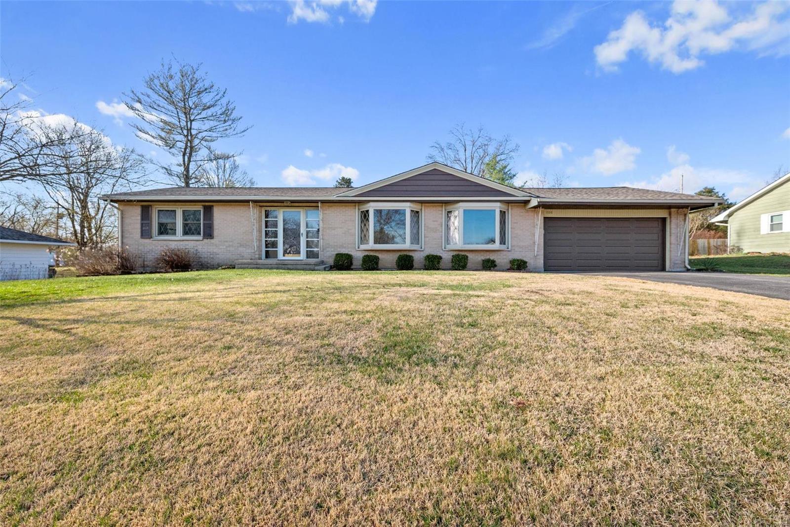 708 Pershing Drive Warrenton, MO 63383 - Photo 2 of 36