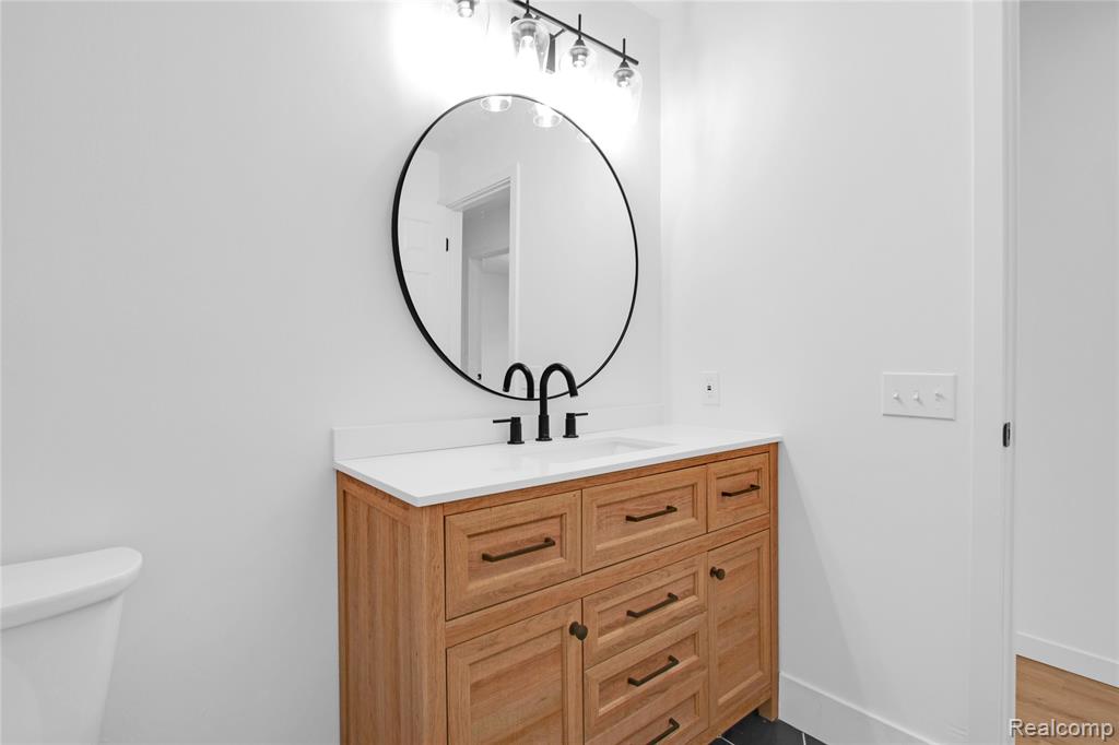 21423 Gill Road Farmington Hills, MI 48335 - Photo 16 of 32