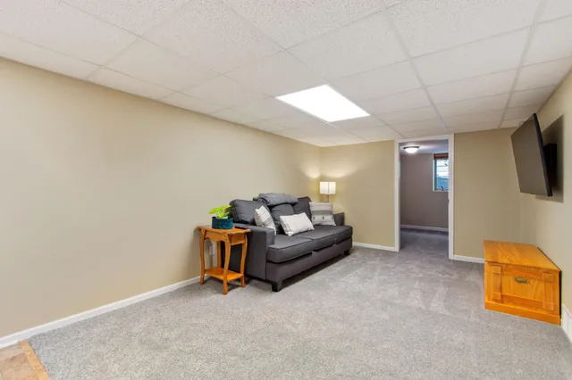 $3,000 | 1605 Pennsylvania Avenue South, St. Louis Park, MN 55426