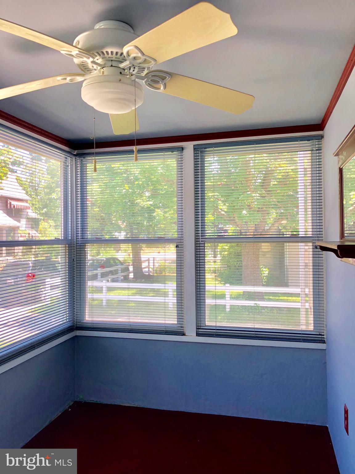 6 Flagship Road Baltimore, MD 21222 - Photo 23 of 28 SUN ROOM