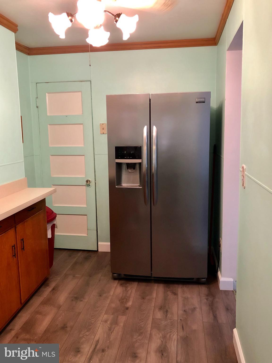 6 Flagship Road Baltimore, MD 21222 - Photo 7 of 28 NEW FLOORING STAINLESS STEEL FRIDGE