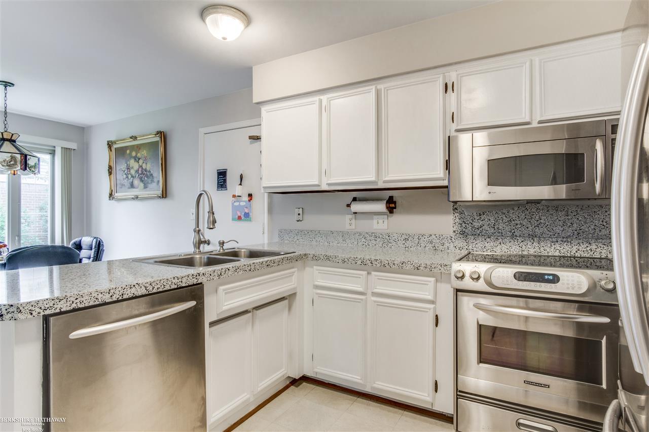 15057 Riverside Street Livonia, MI 48154 - Photo 17 of 39 Gallery Image 17
