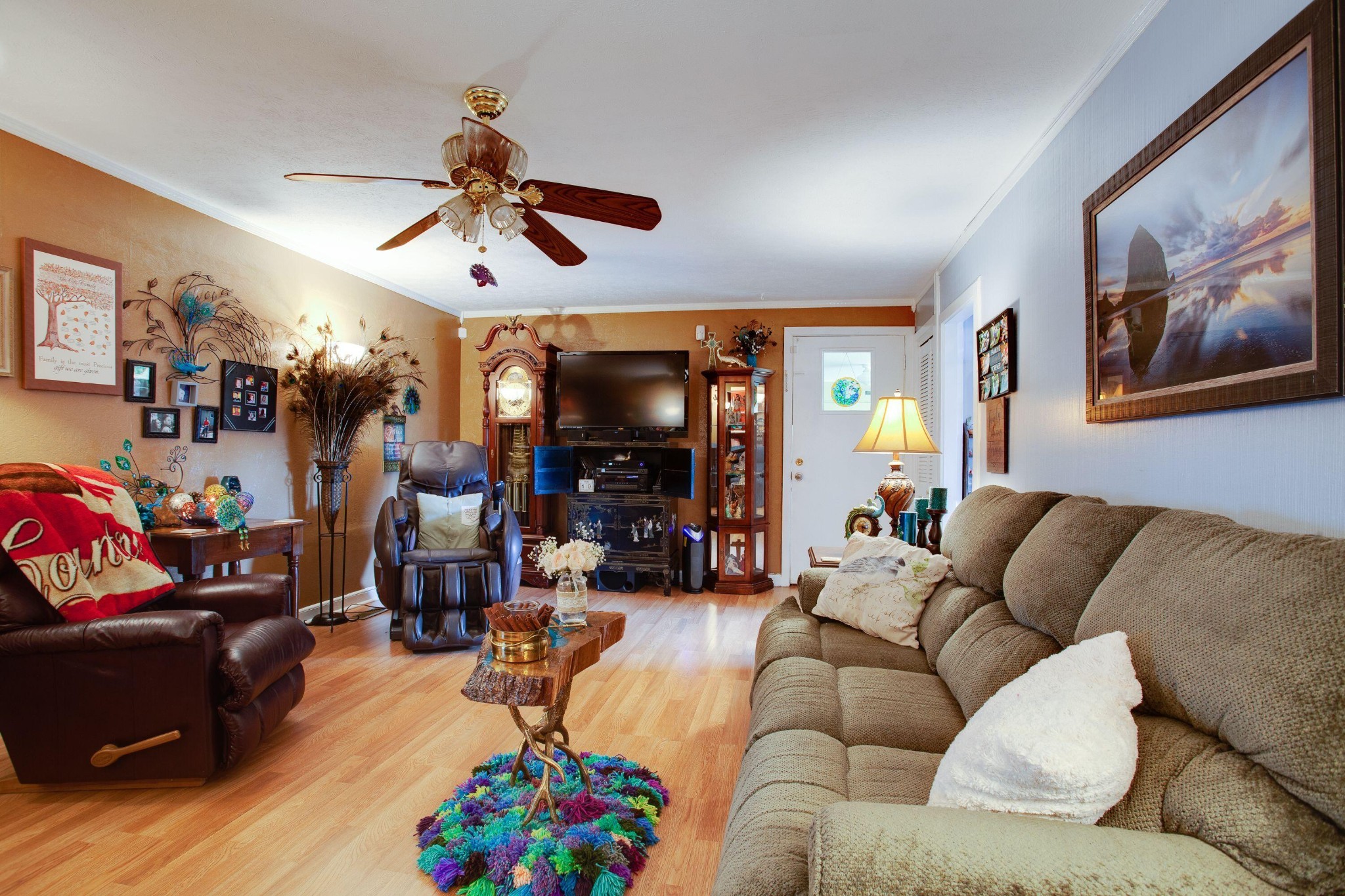 106 Phillips Lane Oak Ridge, TN 37830 - Photo 8 of 26 a living room with furniture and wooden floor