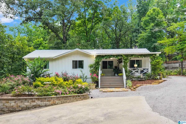 $315,000 | 100 Eagle Rock Drive, Alabaster, AL 35007