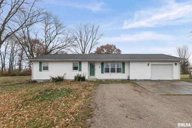 $119,900 | 103 Middleton Street, Iuka, IL 62849