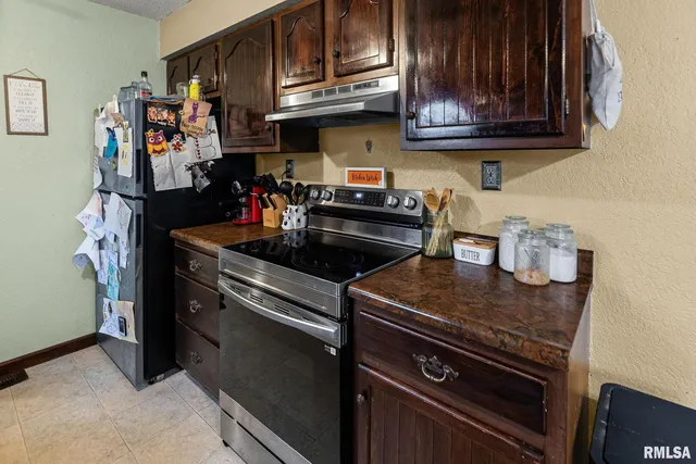 $119,900 | 103 Middleton Street, Iuka, IL 62849