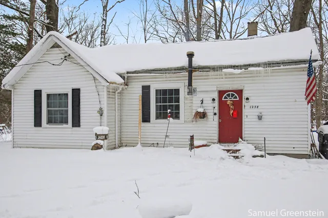 $239,000 | 1258 56th Street, Fennville, MI 49408