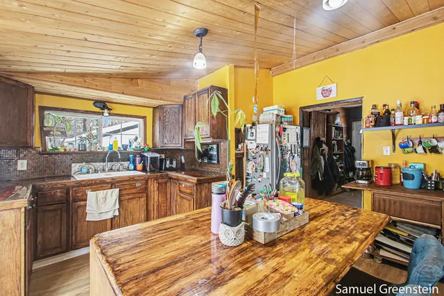 $239,000 | 1258 56th Street, Fennville, MI 49408