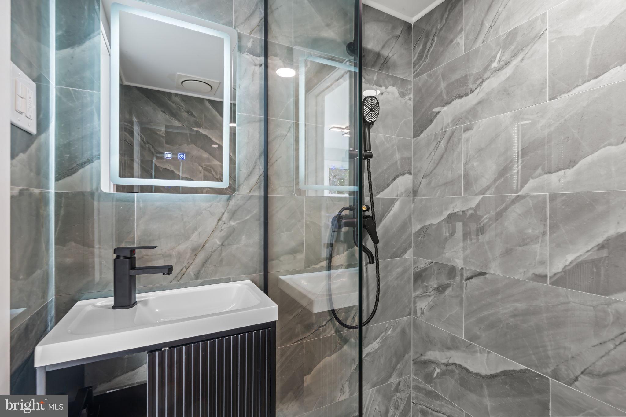 9319 Jackson Street Philadelphia, PA 19114 - Photo 18 of 41