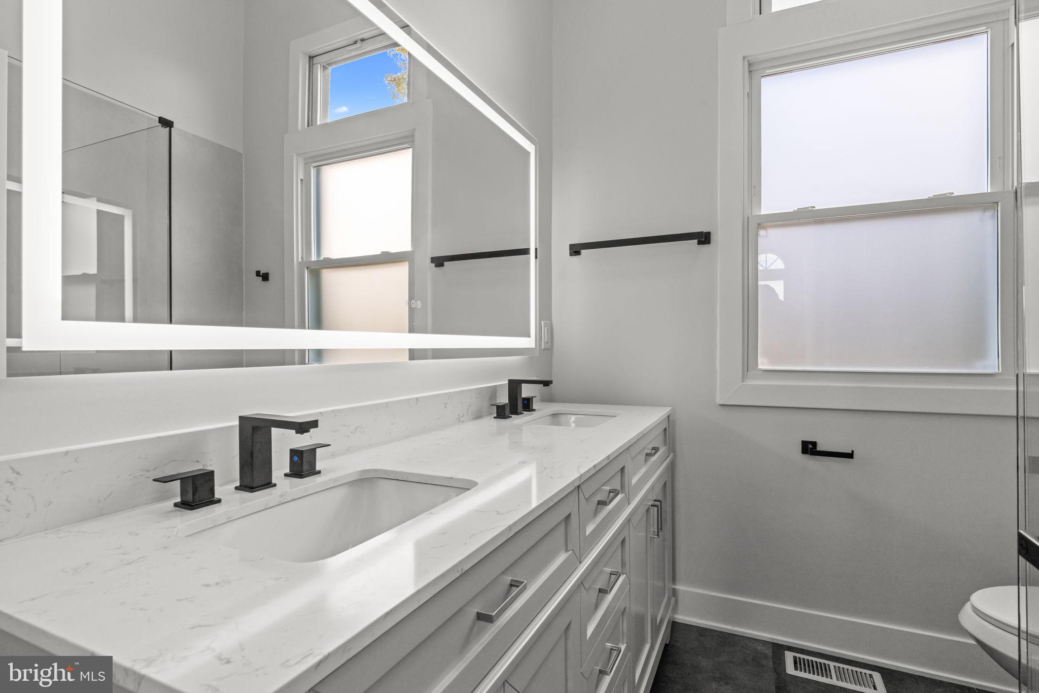 9319 Jackson Street Philadelphia, PA 19114 - Photo 23 of 41