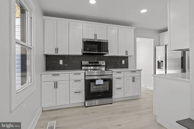 $522,900 | 9319 Jackson Street, Philadelphia, PA 19114