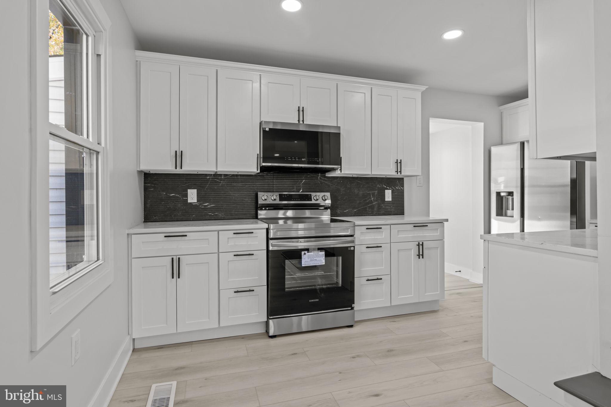 9319 Jackson Street Philadelphia, PA 19114 - Photo 10 of 41