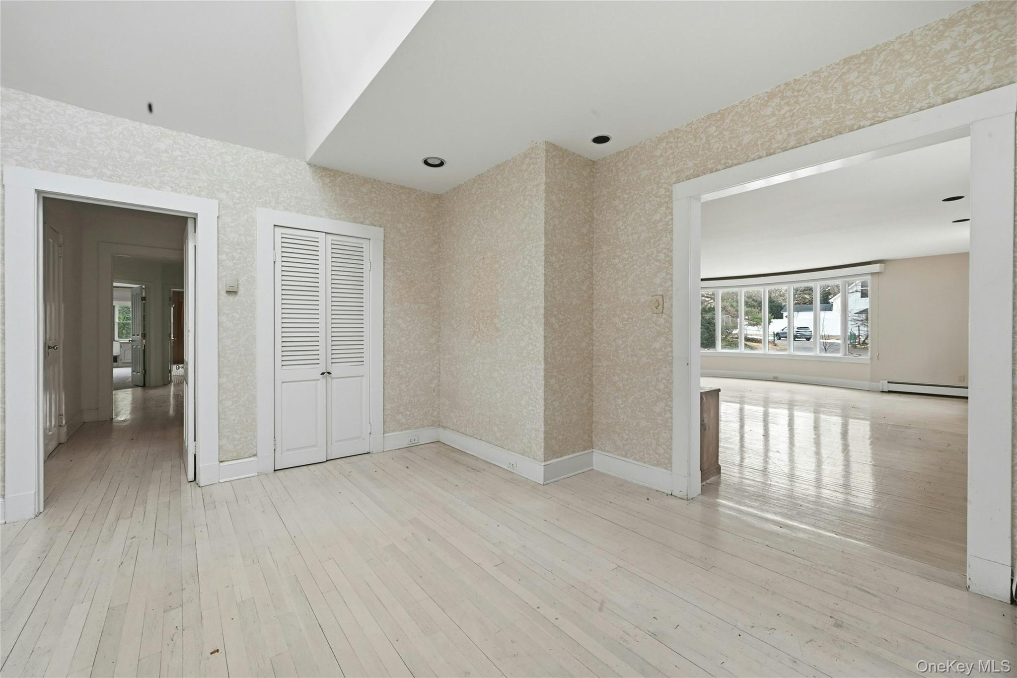 54 Cove Road Huntington, NY 11743 - Photo 19 of 24 Main Foyer