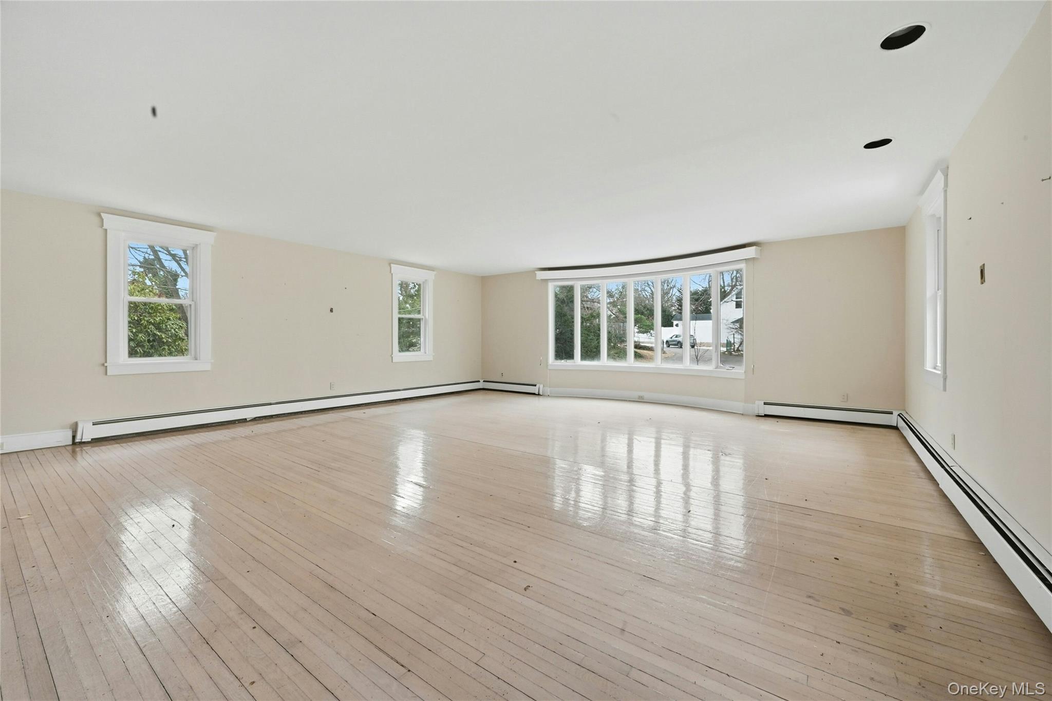 54 Cove Road Huntington, NY 11743 - Photo 20 of 24 Great Room