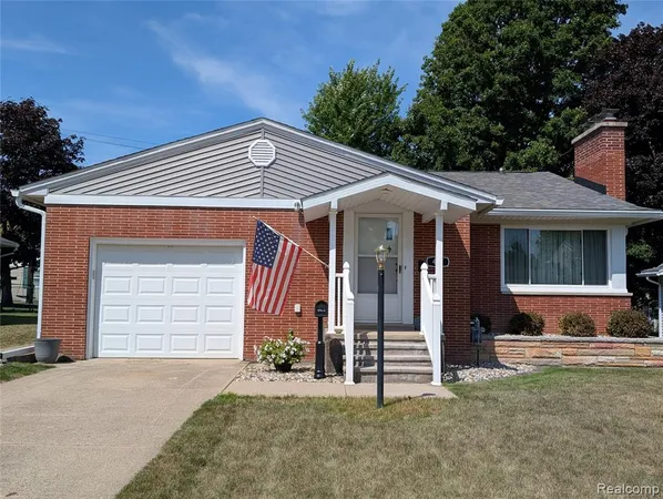 $207,500 | 411 Cleveland Street, Bad Axe, MI 48413