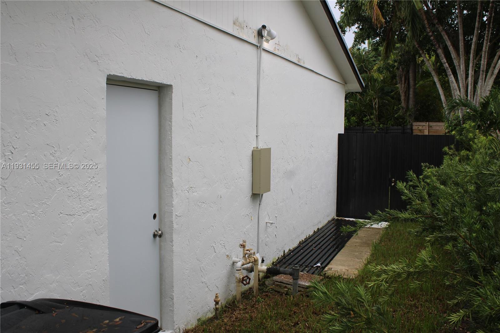 7630 Southwest 94th Avenue Miami, FL 33173 - Photo 18 of 29