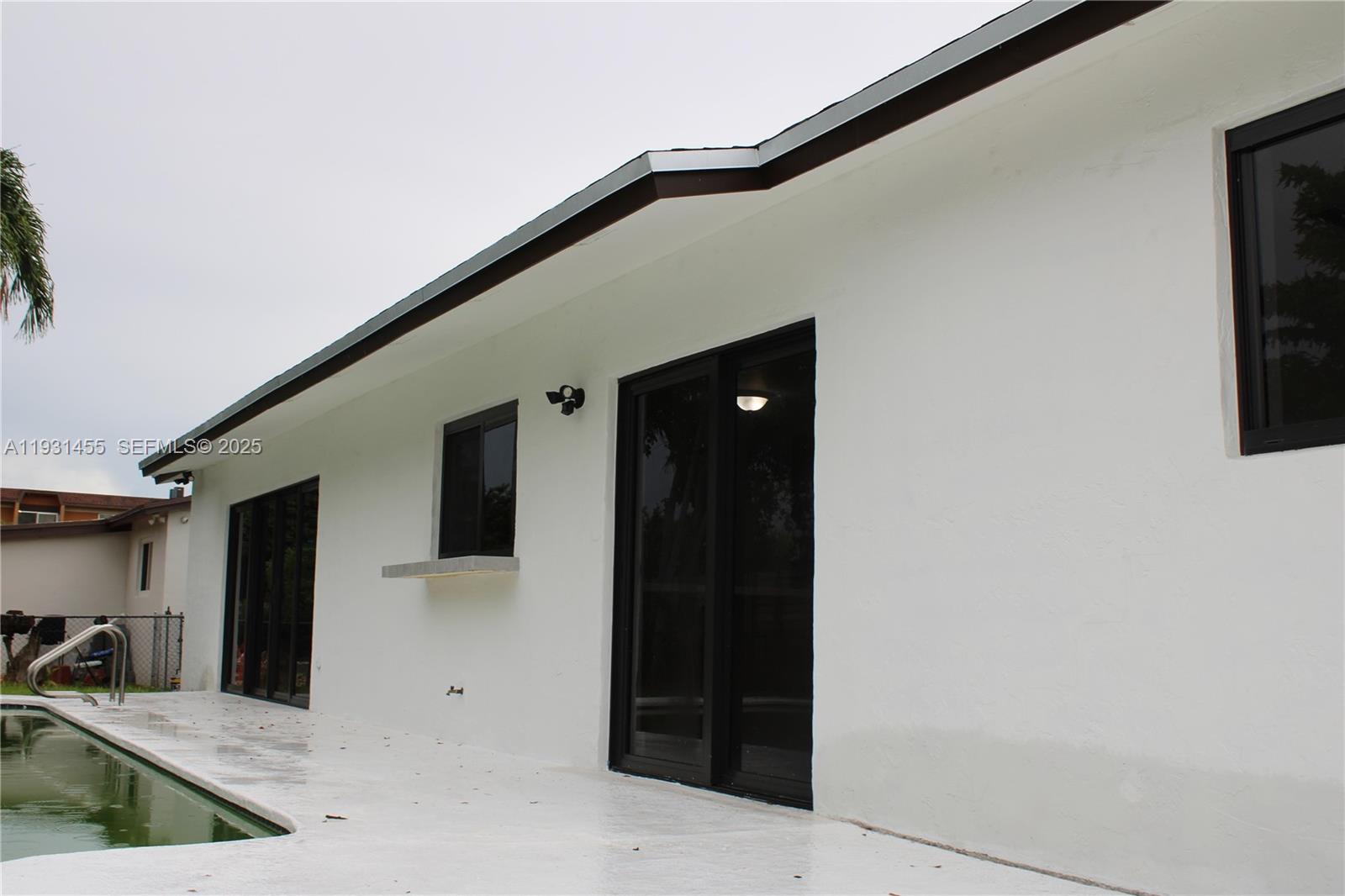 7630 Southwest 94th Avenue Miami, FL 33173 - Photo 7 of 29