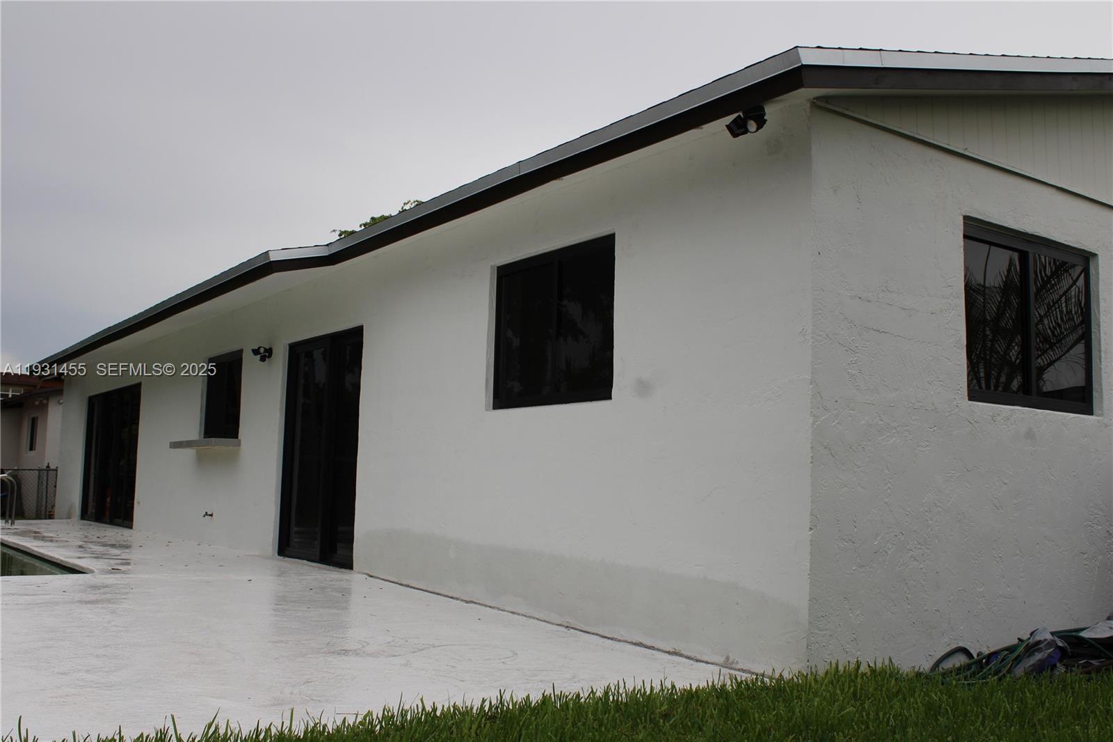 7630 Southwest 94th Avenue Miami, FL 33173 - Photo 10 of 29