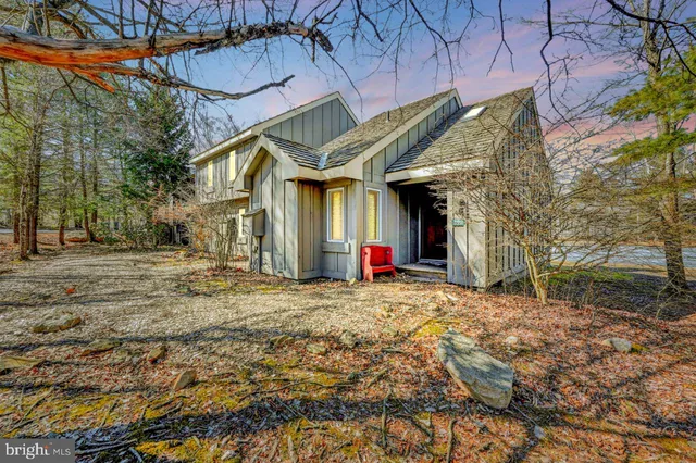 a view of a lake with houses