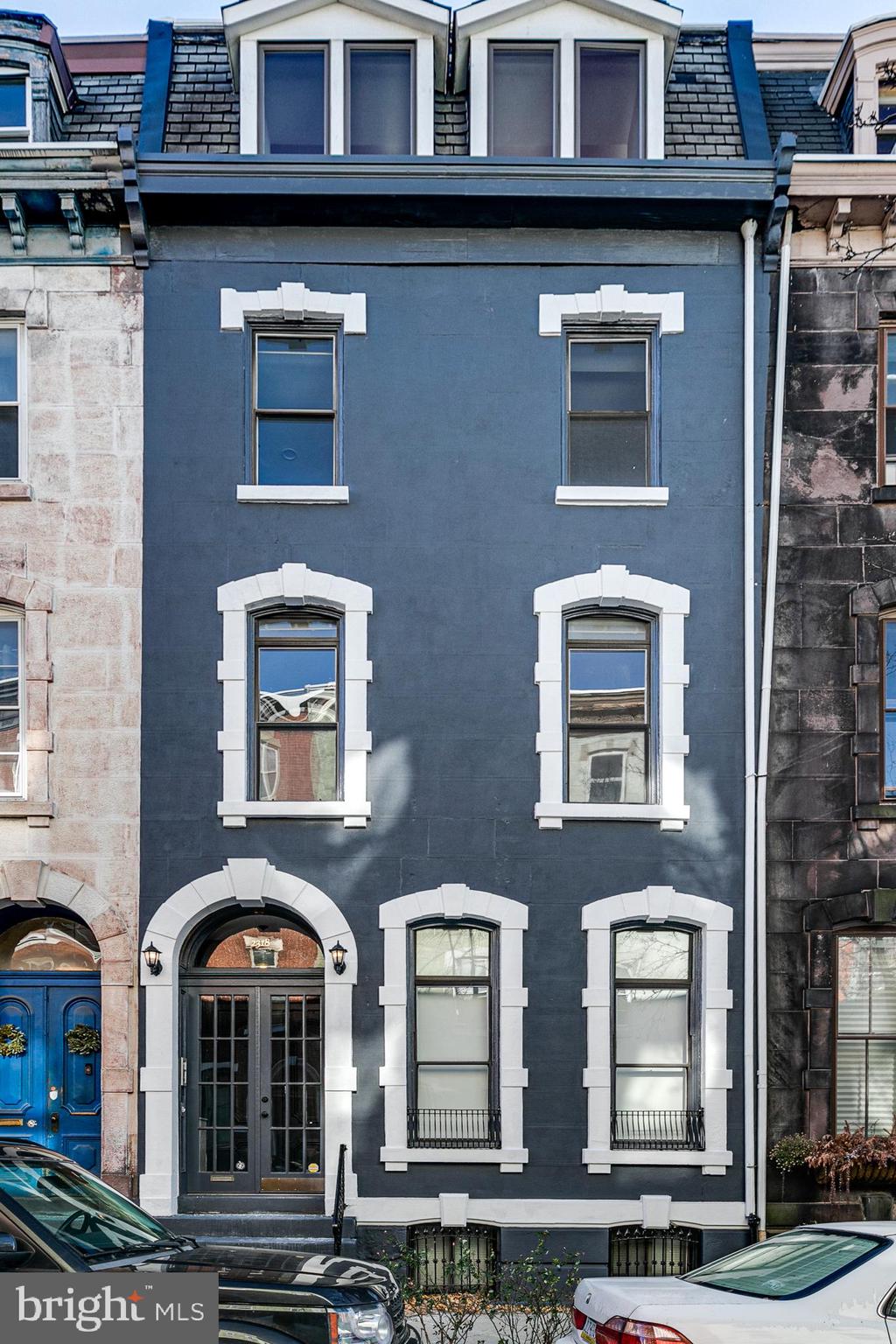 2318 Spruce Street Philadelphia, PA 19103 - Photo 2 of 18