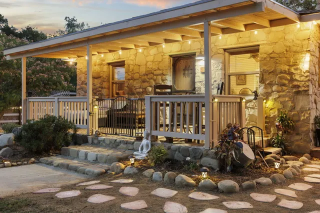 $1,189,000 | 335 Burnham Road, Oak View, CA 93022