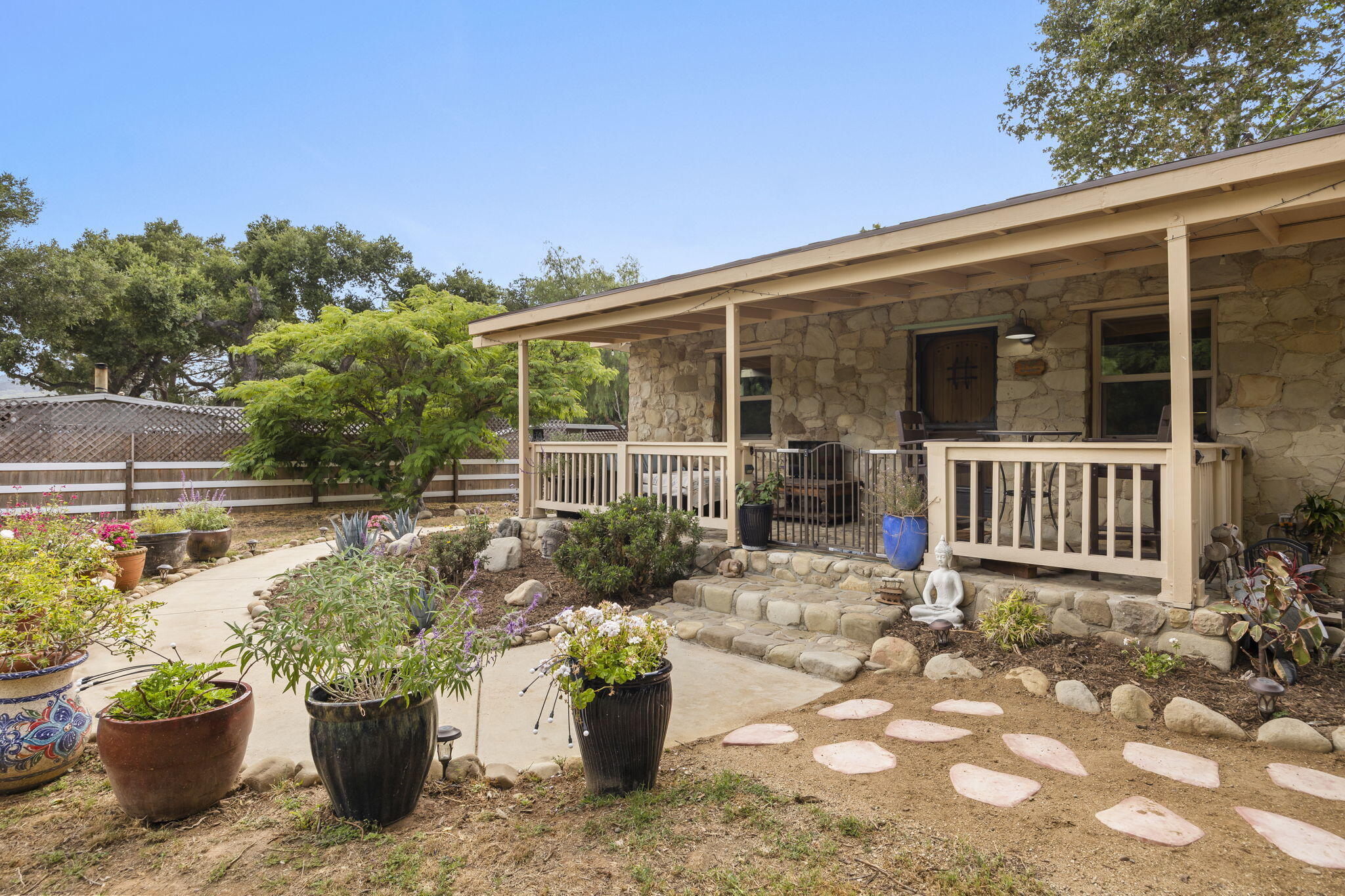 335 Burnham Road Oak View, CA 93022 - Photo 24 of 50 7dd-web-or-mls-UpmarketMedia_335B-75