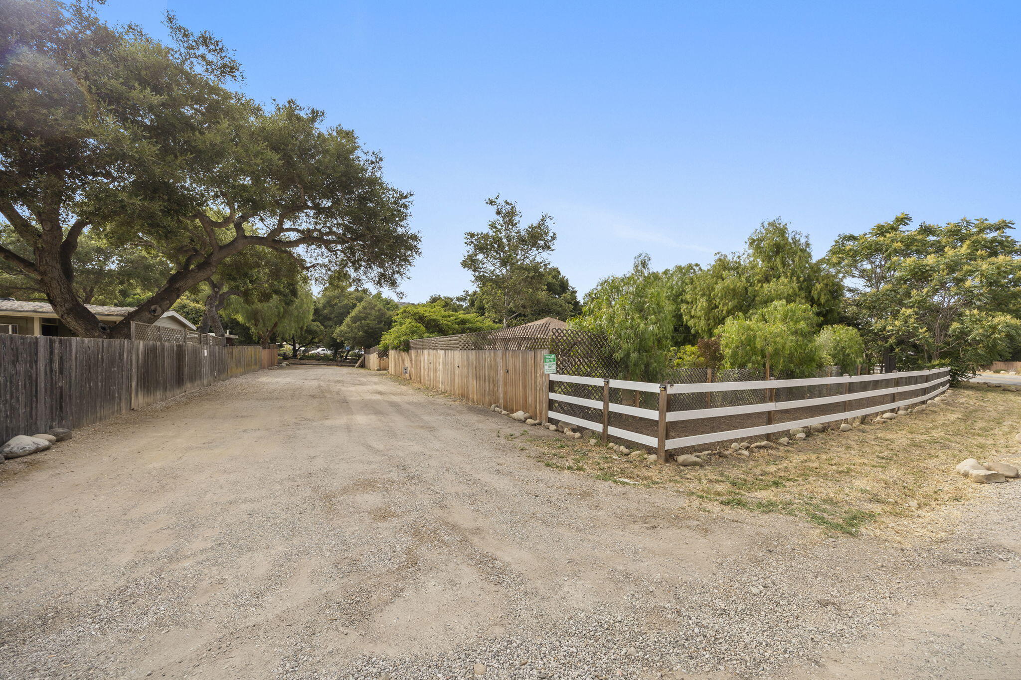 335 Burnham Road Oak View, CA 93022 - Photo 36 of 50 16-web-or-mls-UpmarketMedia_335B-171