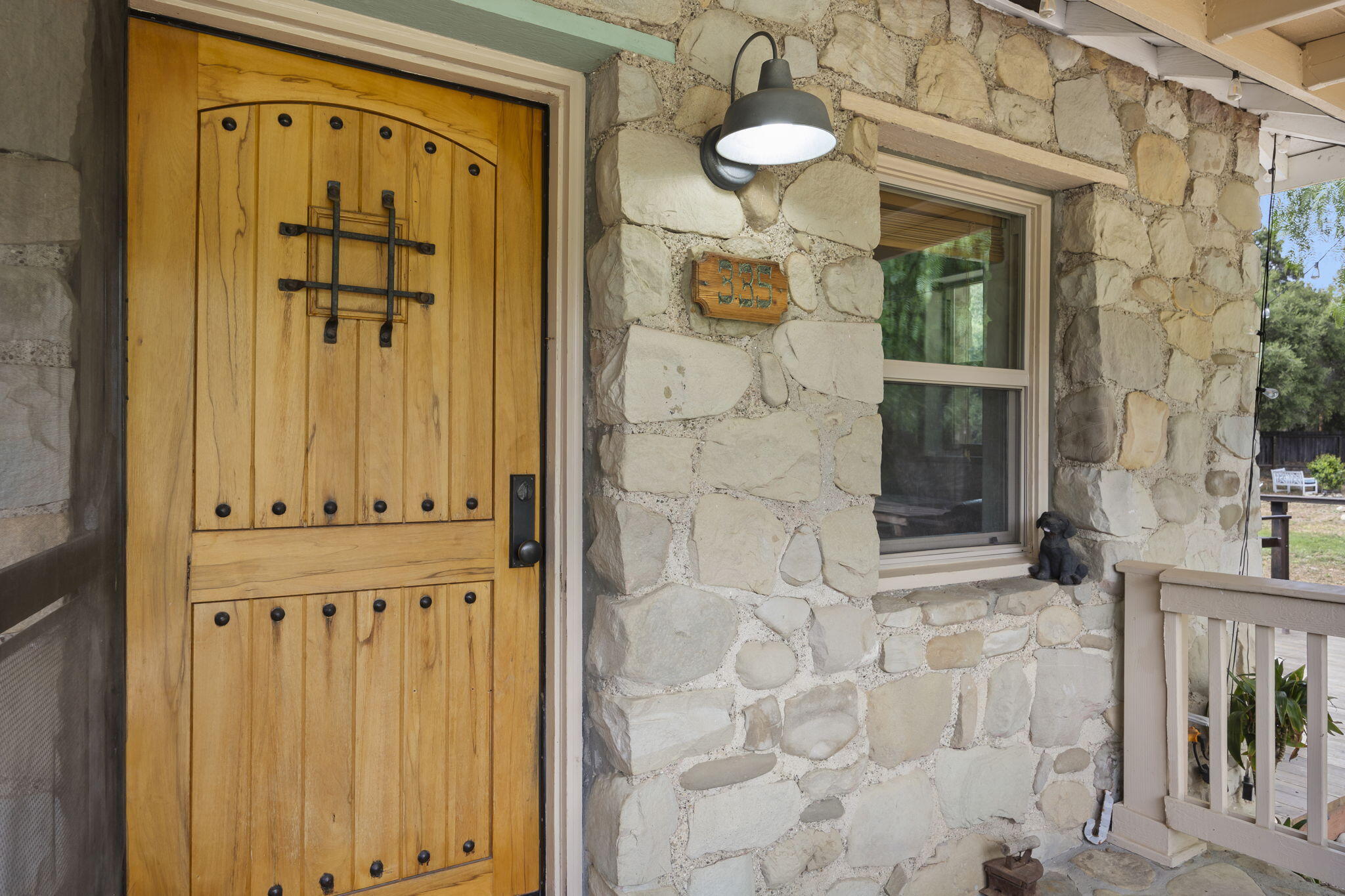 335 Burnham Road Oak View, CA 93022 - Photo 4 of 50 3-web-or-mls-UpmarketMedia_335B-57