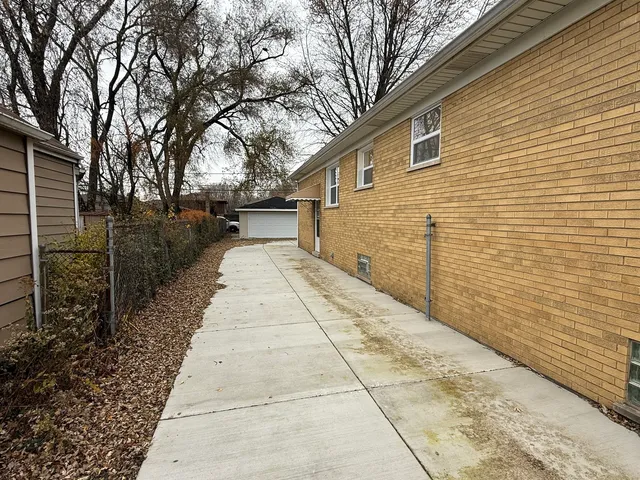 $269,000 | 494 Buffalo Avenue, Calumet City, IL 60409