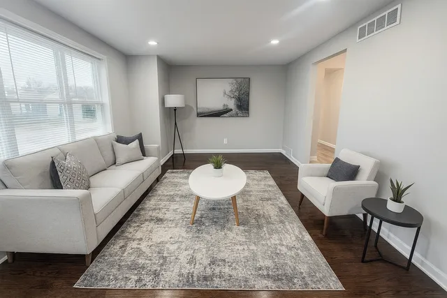 $269,000 | 494 Buffalo Avenue, Calumet City, IL 60409