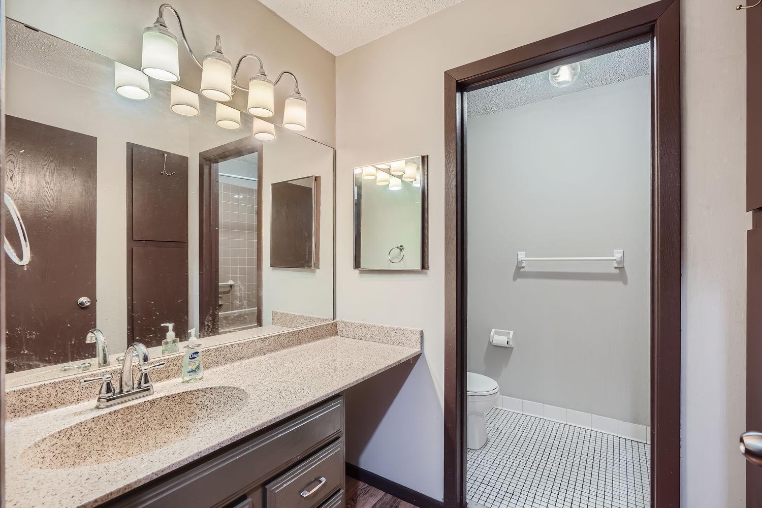 1700 Four Oaks Road, Unit 314B Eagan, MN 55121 - Photo 9 of 11