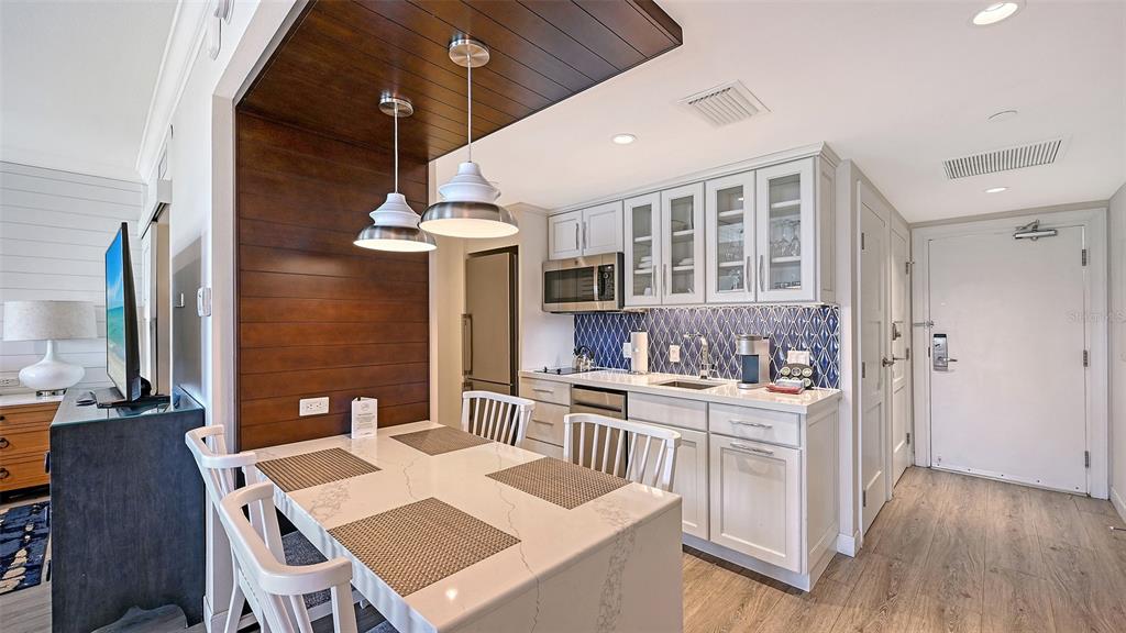 240 Sands Point Road, Unit 4205 Longboat Key, FL 34228 - Photo 10 of 39