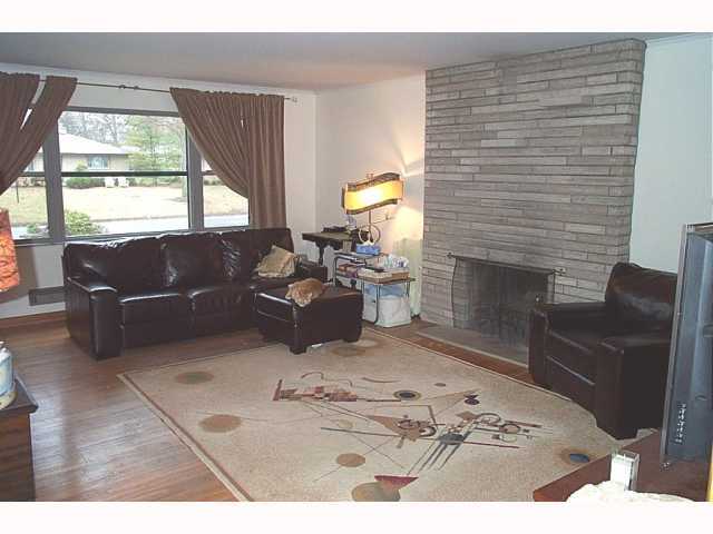 3331 Colchester Road Columbus, OH 43221 - Photo 3 of 17