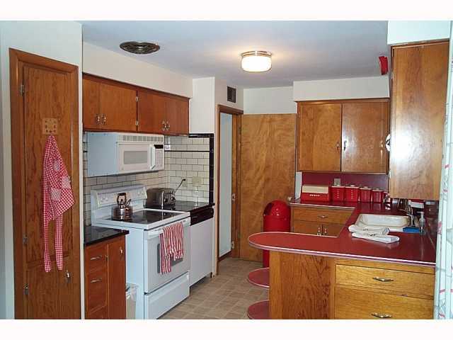 3331 Colchester Road Columbus, OH 43221 - Photo 5 of 17
