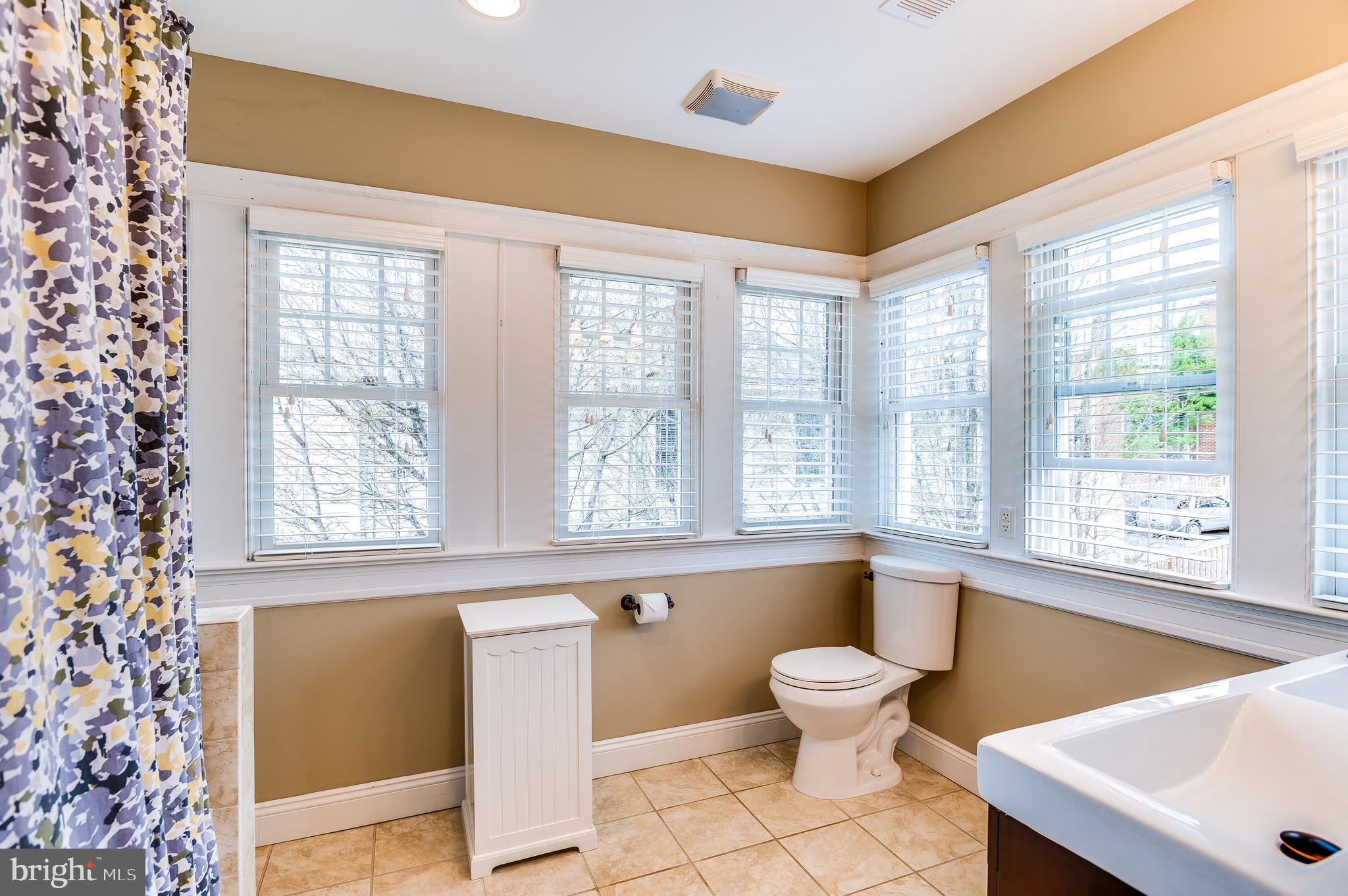 118 East Glebe Road Alexandria, VA 22305 - Photo 22 of 33 Master Bath with Dual Vanities