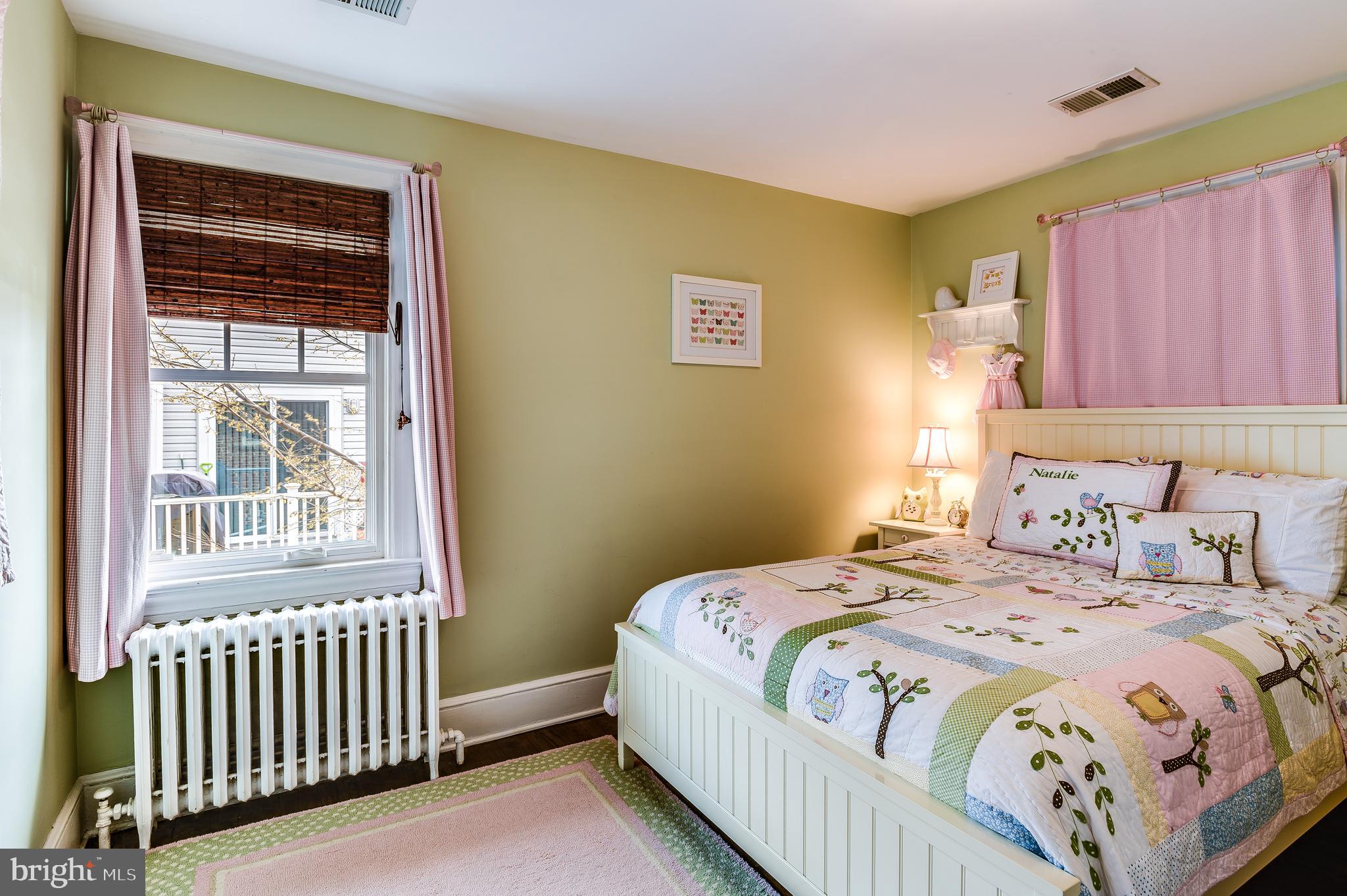 118 East Glebe Road Alexandria, VA 22305 - Photo 23 of 33 Second Bedroom