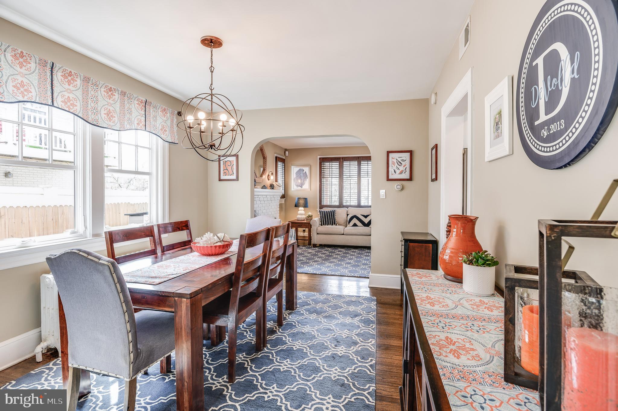 118 East Glebe Road Alexandria, VA 22305 - Photo 8 of 33 Living Room off Dining Room