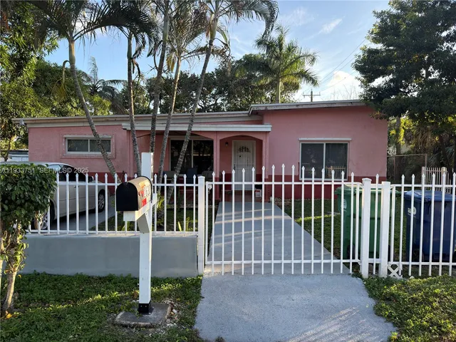 $680,000 | 2630 Northwest 114th Street, Miami, FL 33167