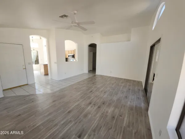 $1,950 | 8252 West Willow Avenue, Peoria, AZ 85381