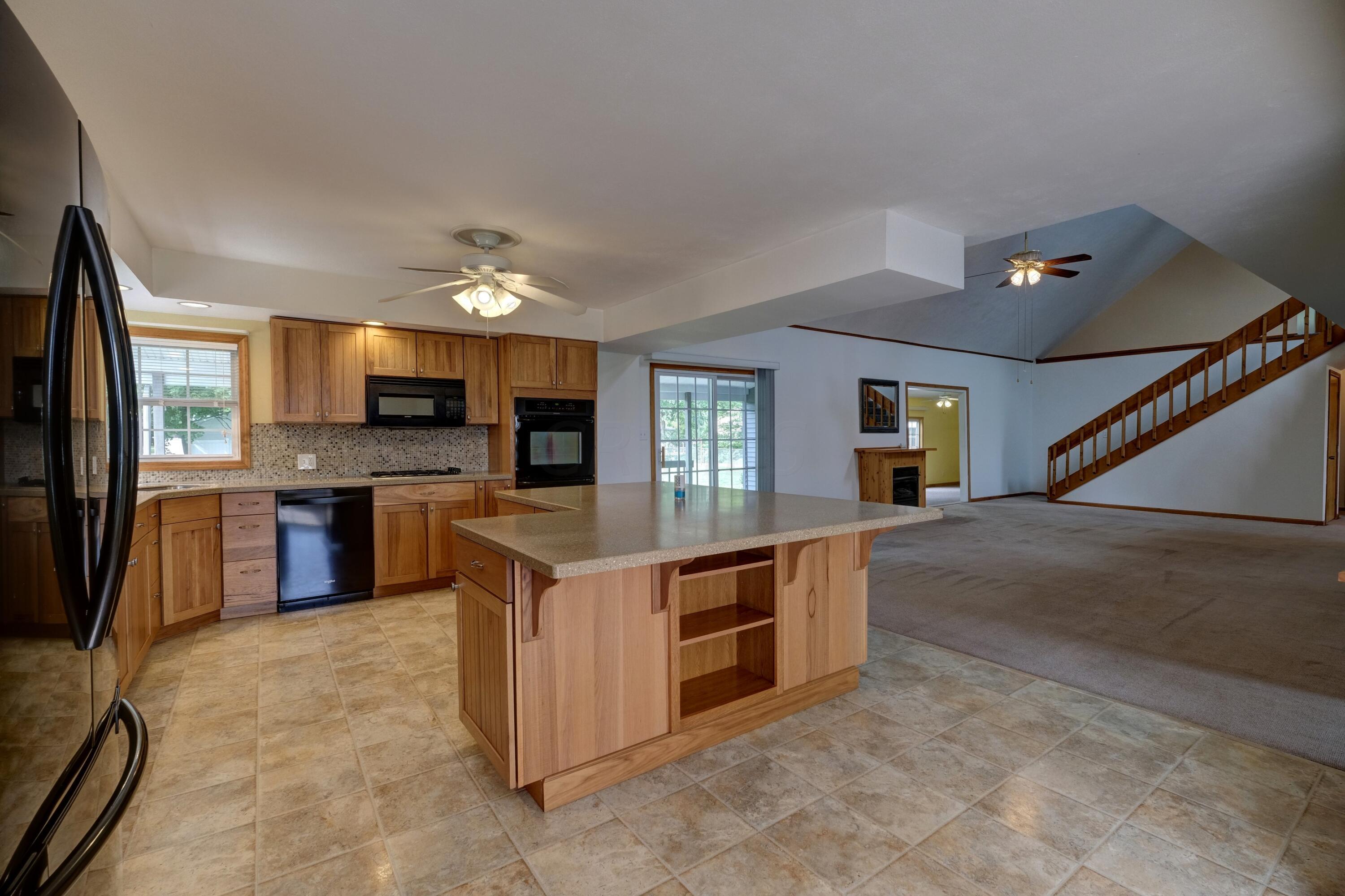 1698 Lusch Road Marion, OH 43302 - Photo 19 of 69 34 Kitchen
