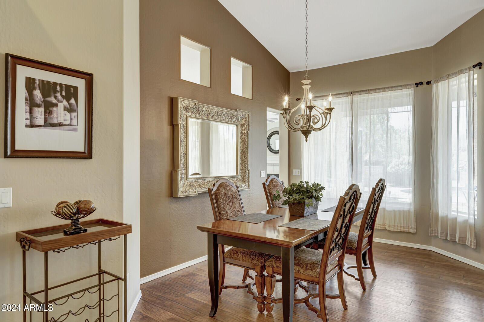 4343 East Mossman Drive Phoenix, AZ 85050 - Photo 4 of 36 13_4343_East_Mossman_Drive__04_mls