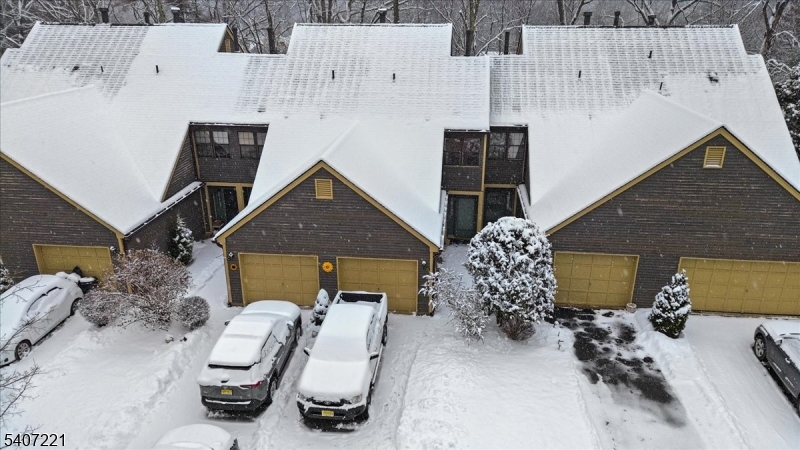 33 Concord Road, Unit D West Milford, NJ 07480 - Photo 7 of 39 a front view of a house with garden