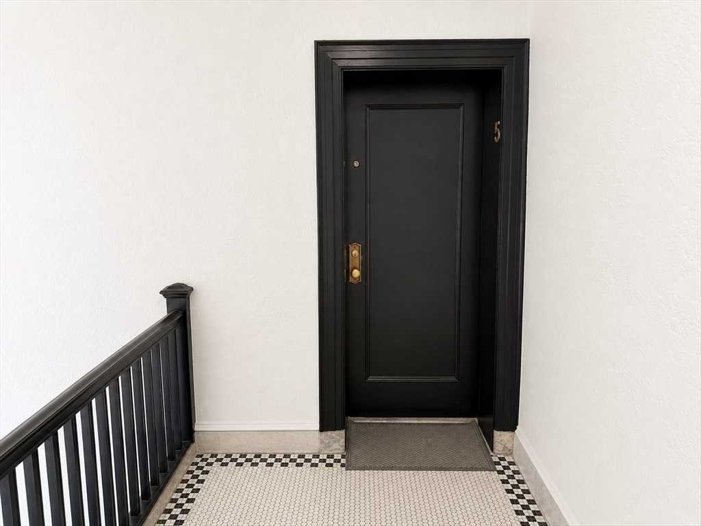 415 Washington Street, Unit 5 Brookline, MA 02446 - Photo 41 of 42
