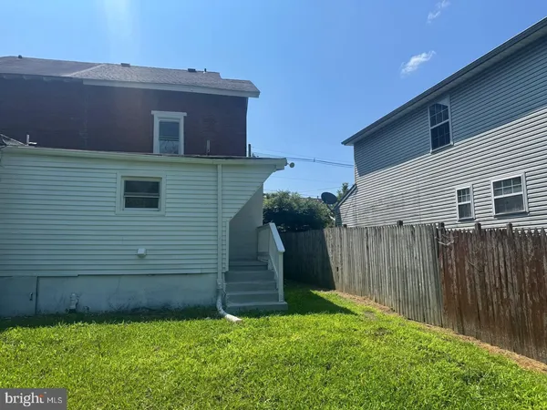 $289,900 | 617 3rd Street, Beverly, NJ 08010